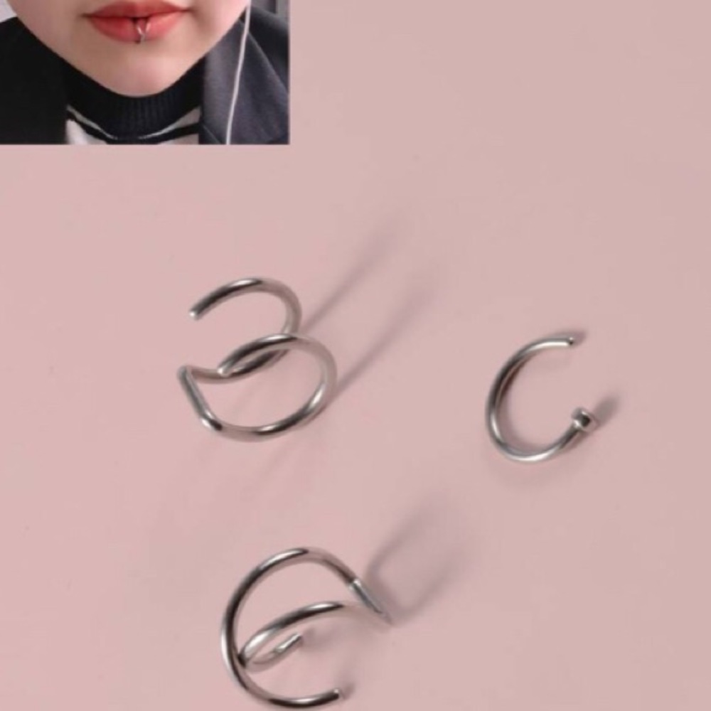 Lip Ring Set (non pierced) 🌸2/$28 OR 🌺3/$33